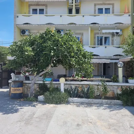 Apartmani Alen Dinjiska Exterior photo