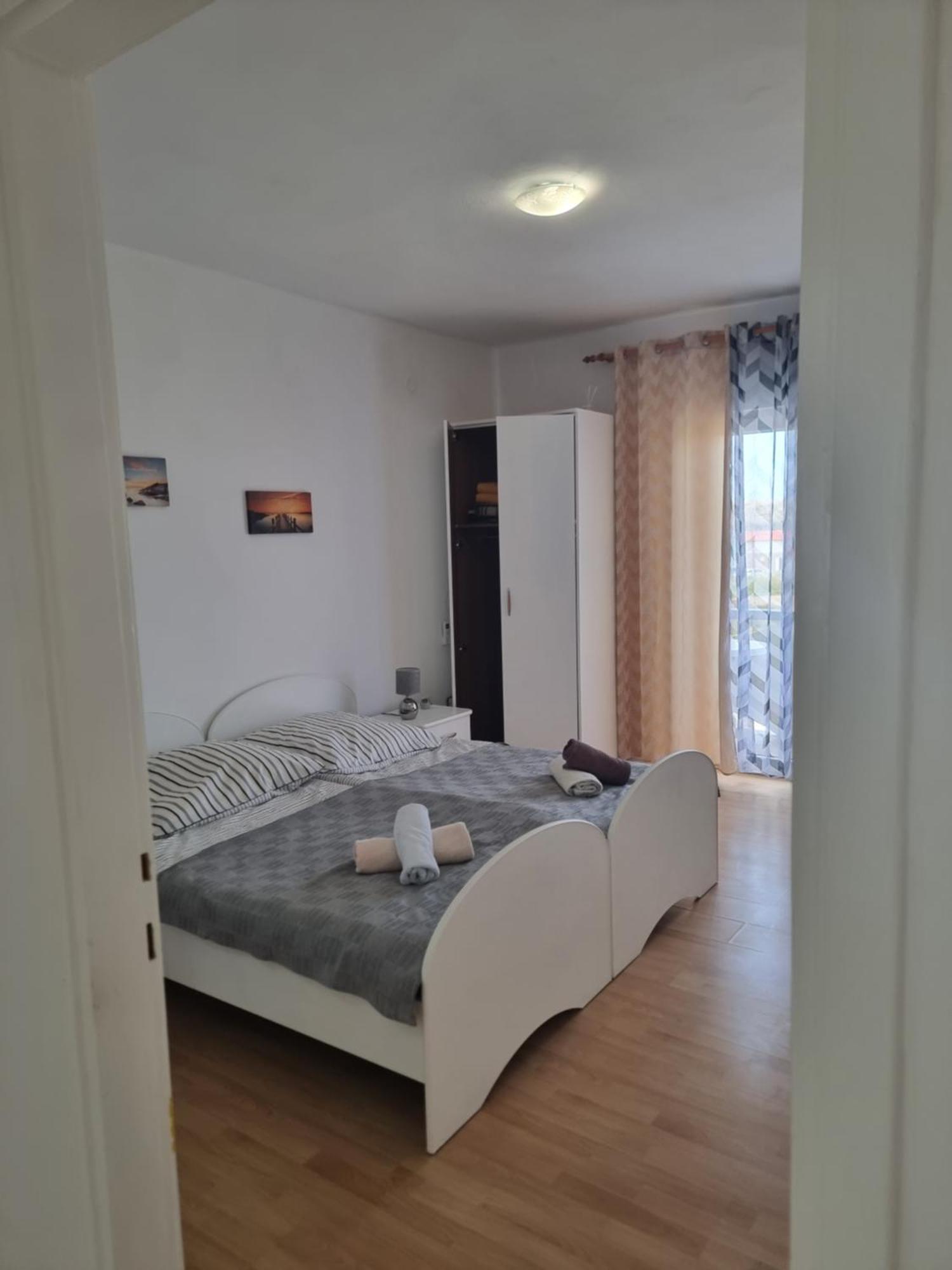 Alen Apartment Dinjiska